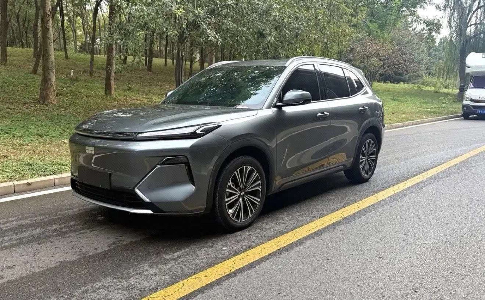 Geely Galaxy Starship 7 EMi 1.5 Pilot