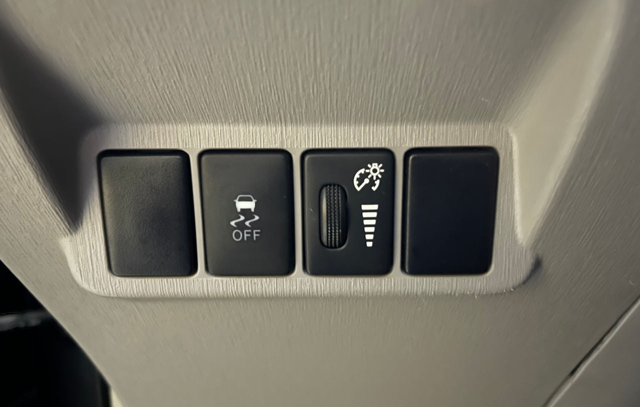 Toyota Prius v