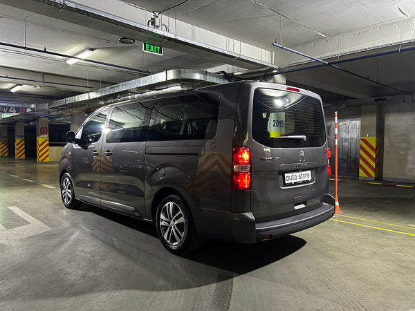 PEUGEOT Traveller
