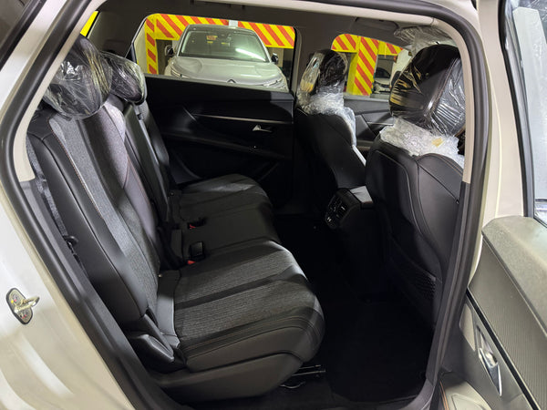 Peugeot 5008 2023 г.