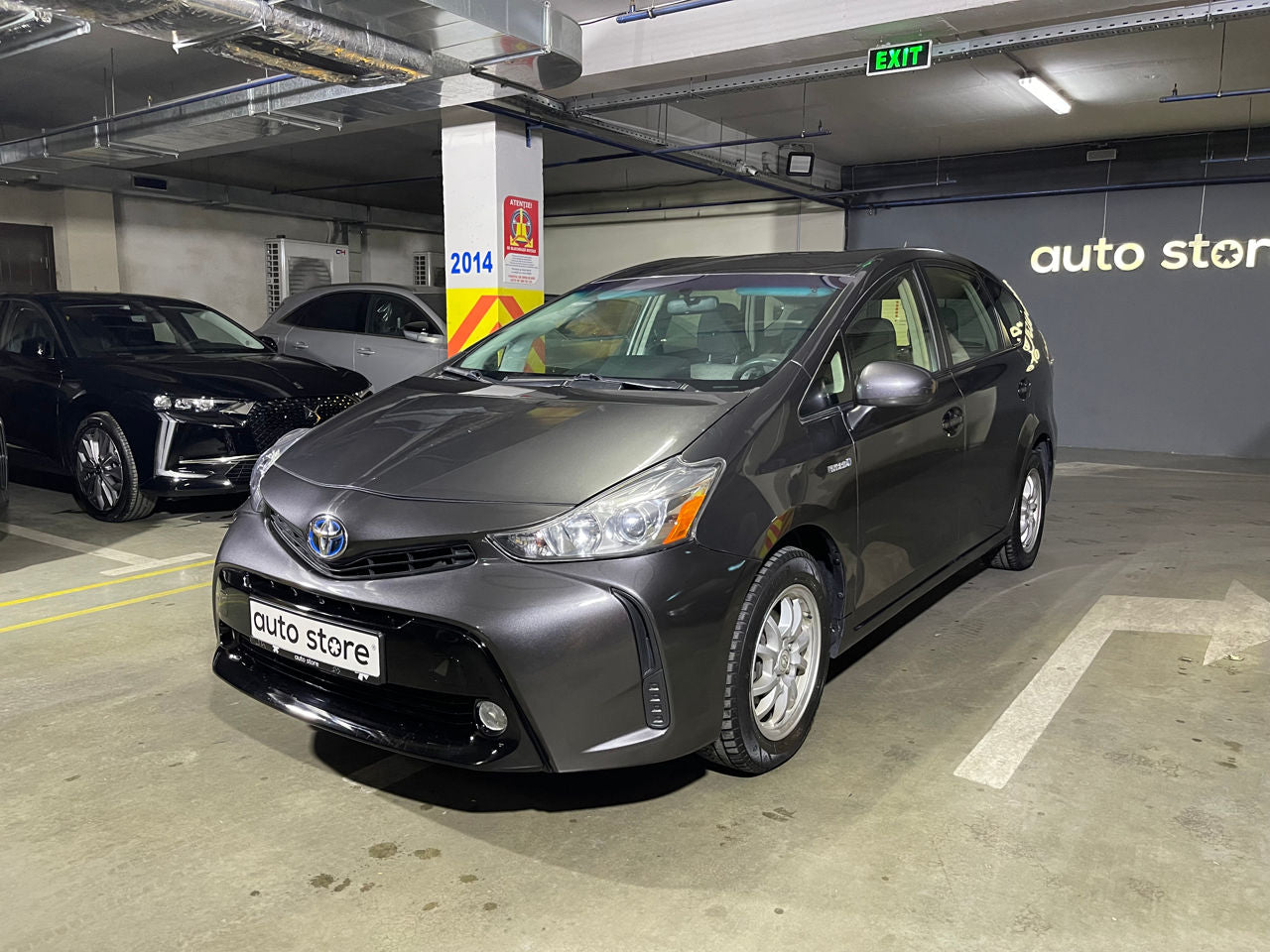 Toyota Prius v