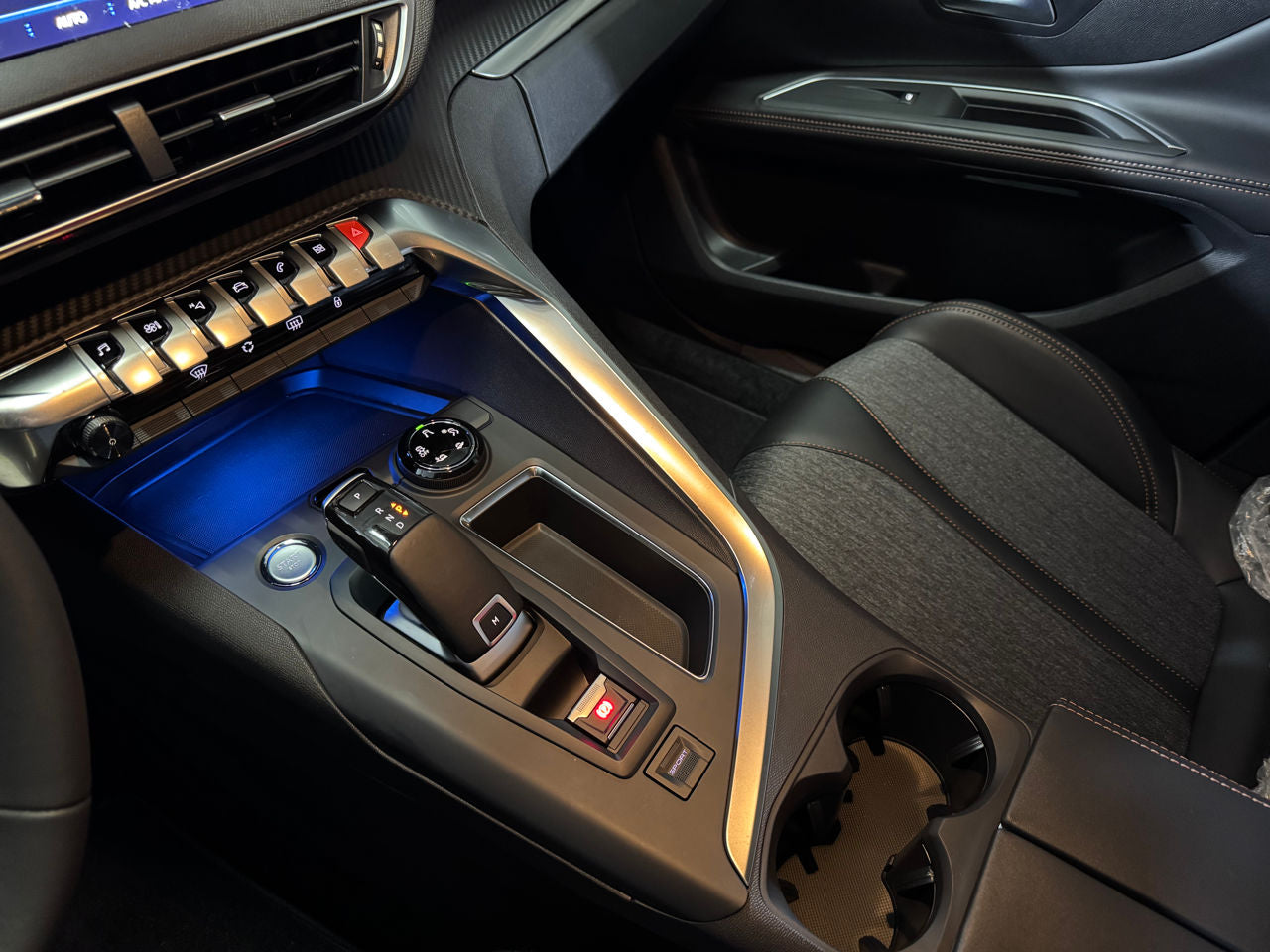 Peugeot 3008 2023 г.