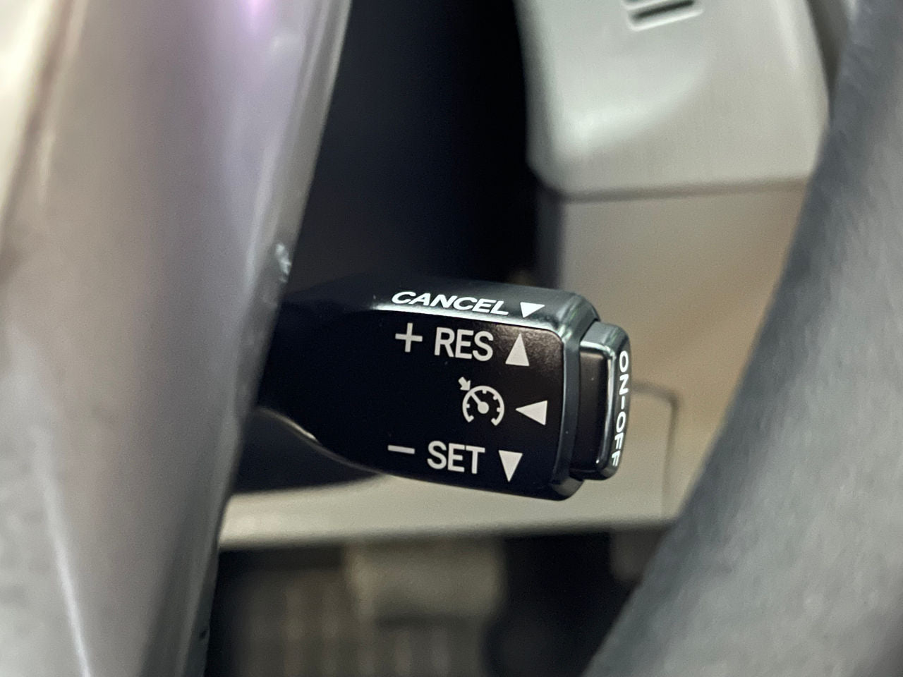 Toyota Prius v