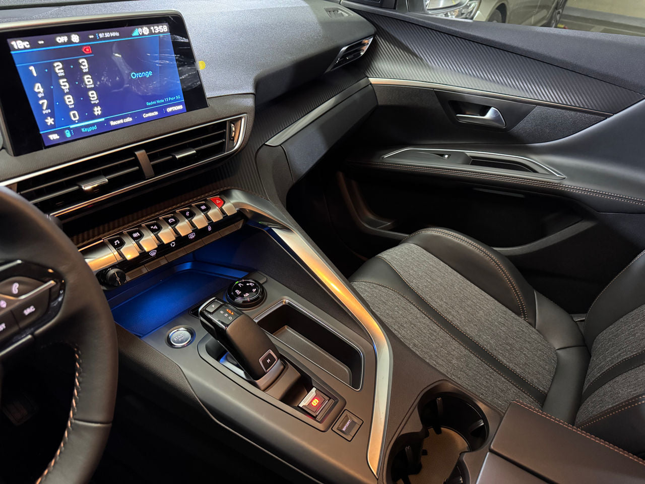Peugeot 5008 2023 г.