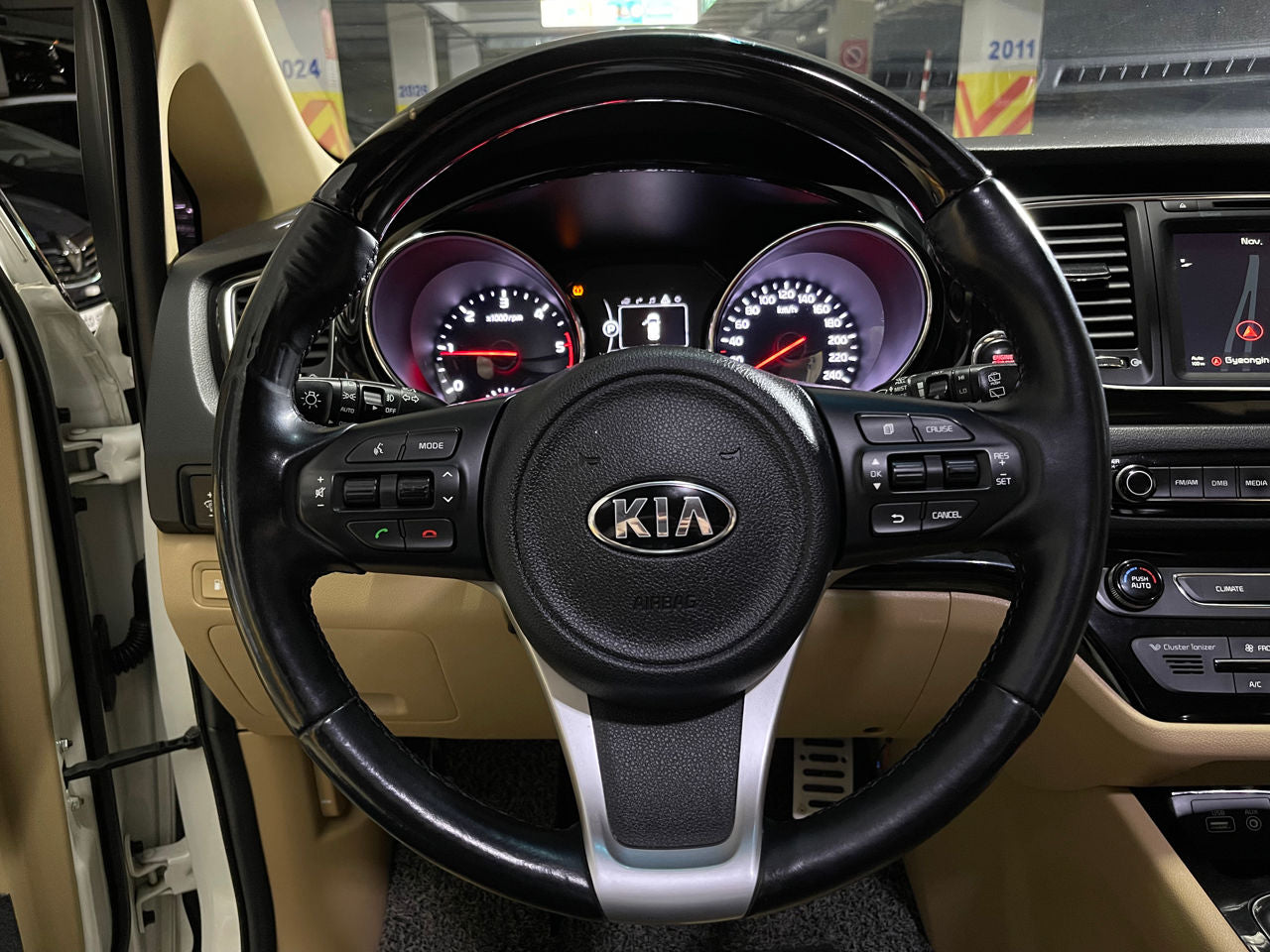 Kia Carnival