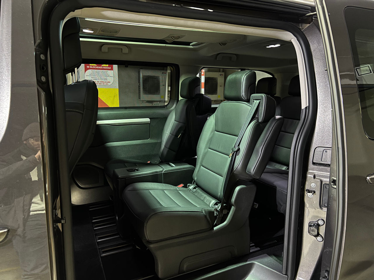 PEUGEOT Traveller