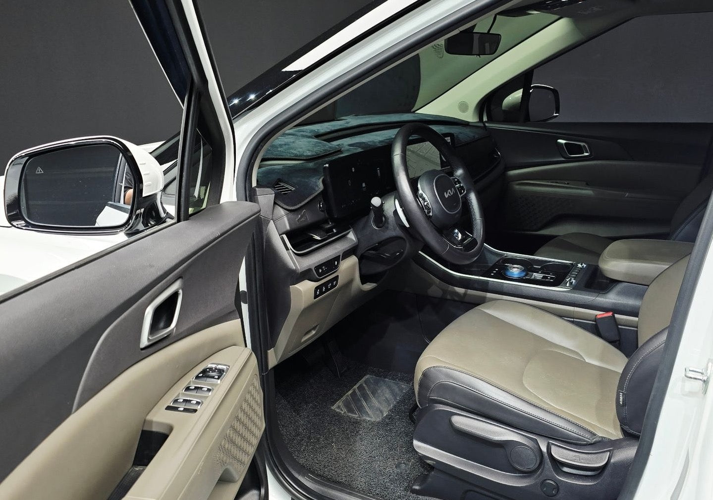 KIA Carnival Diesel 9-Seater Prestige