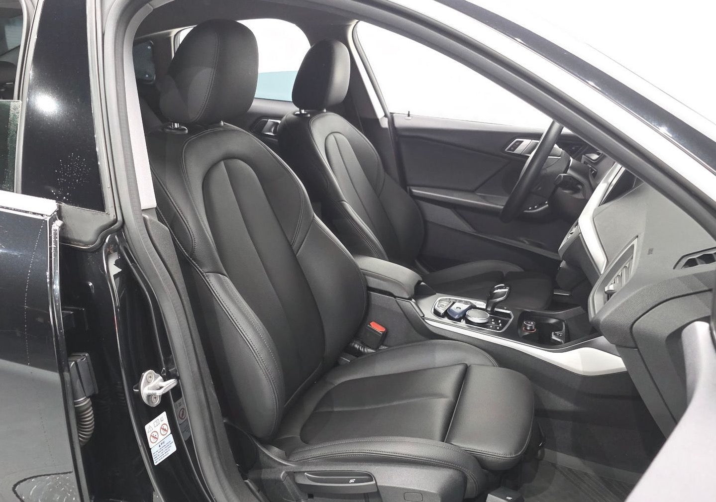 BMW 218d Advantage