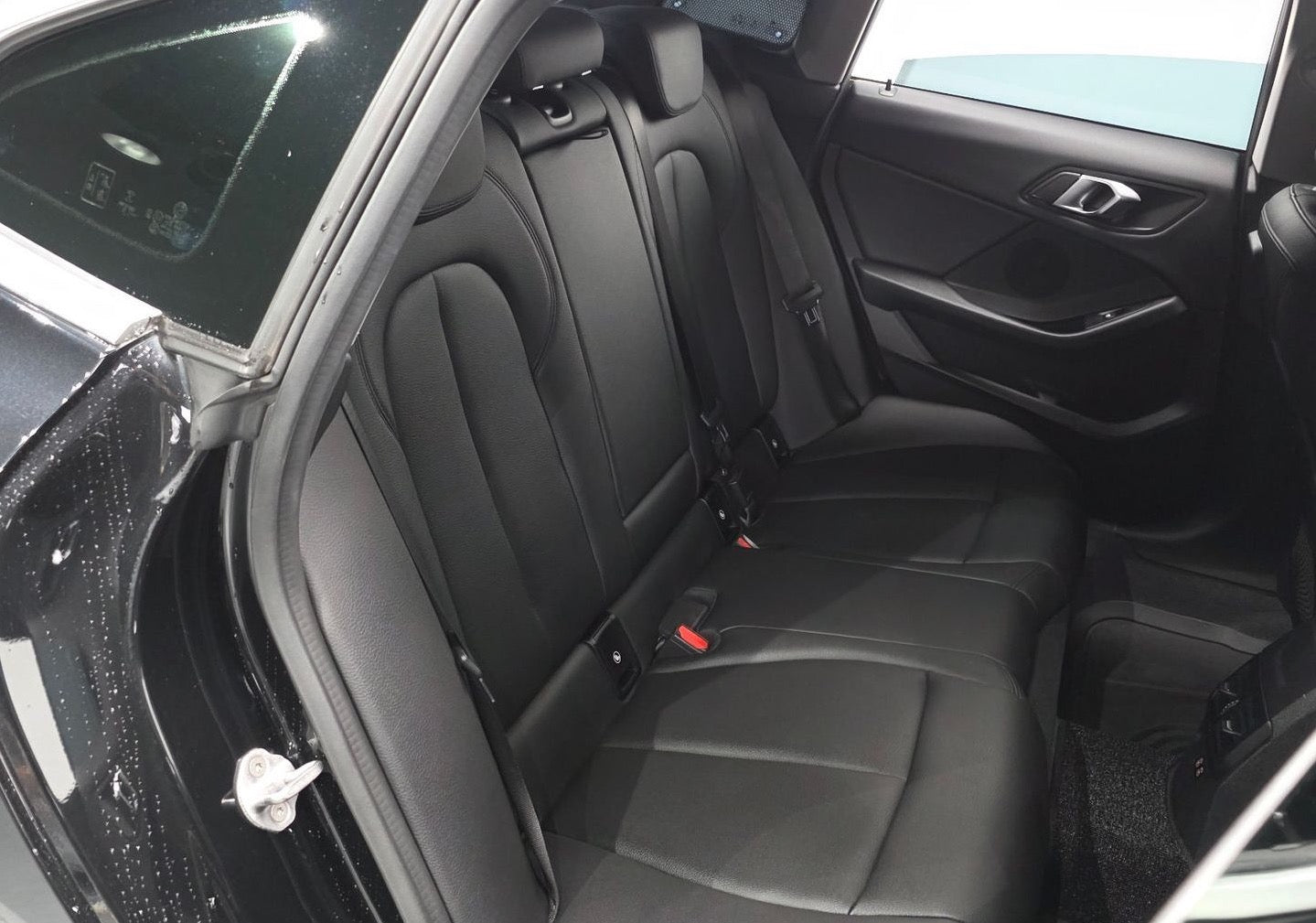 BMW 218d Advantage