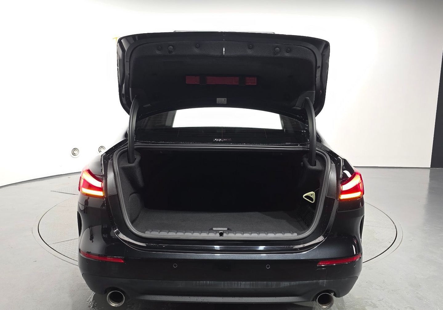 BMW 218d Advantage