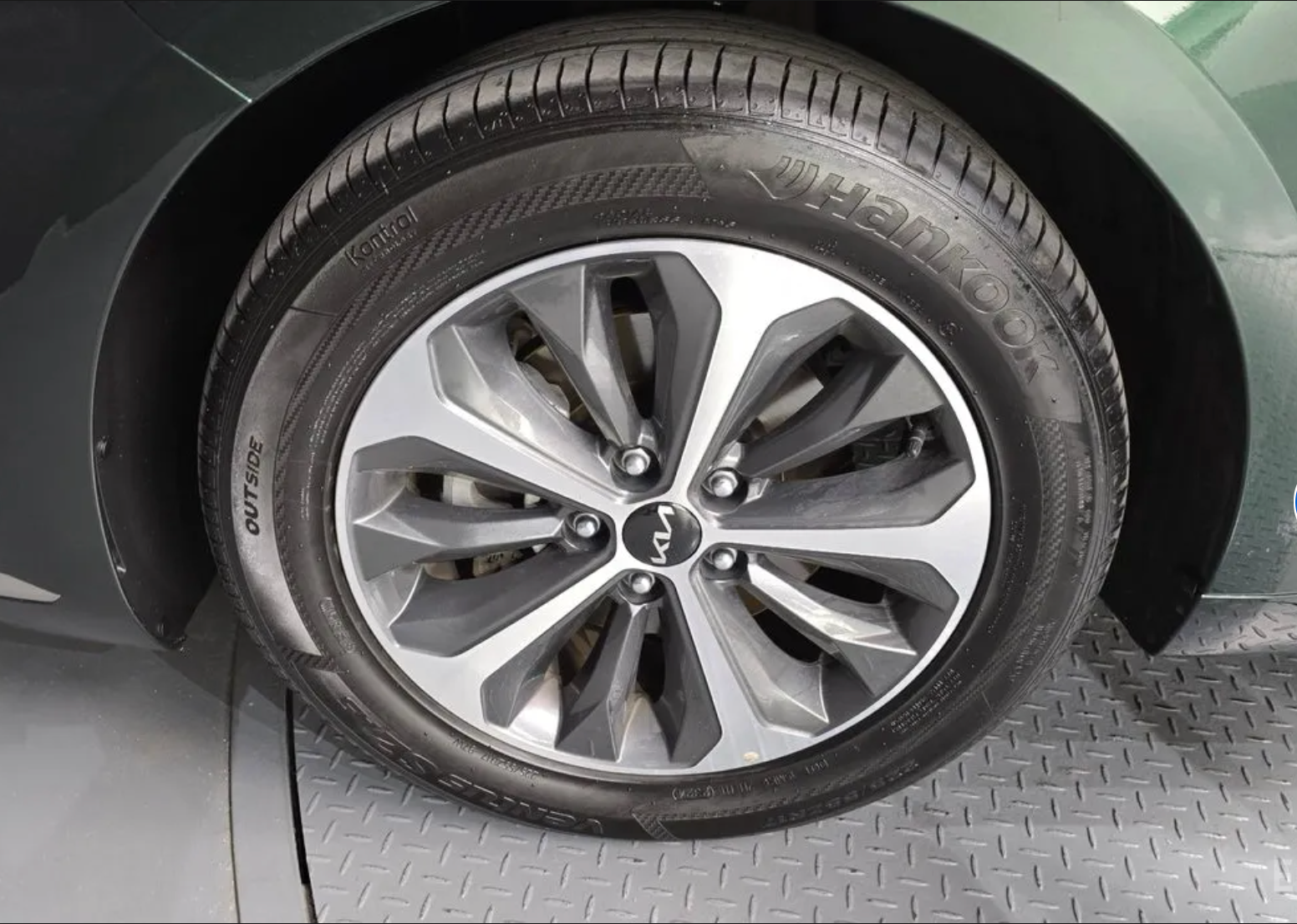 Kia K8