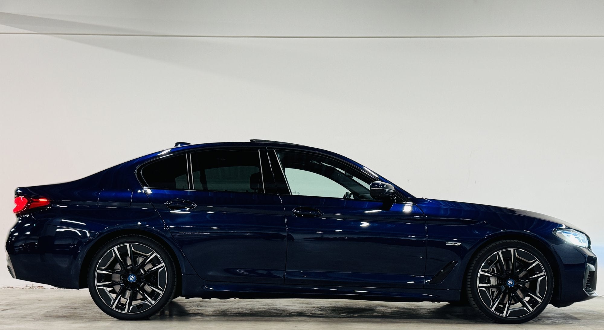 BMW 5 Series 545e
