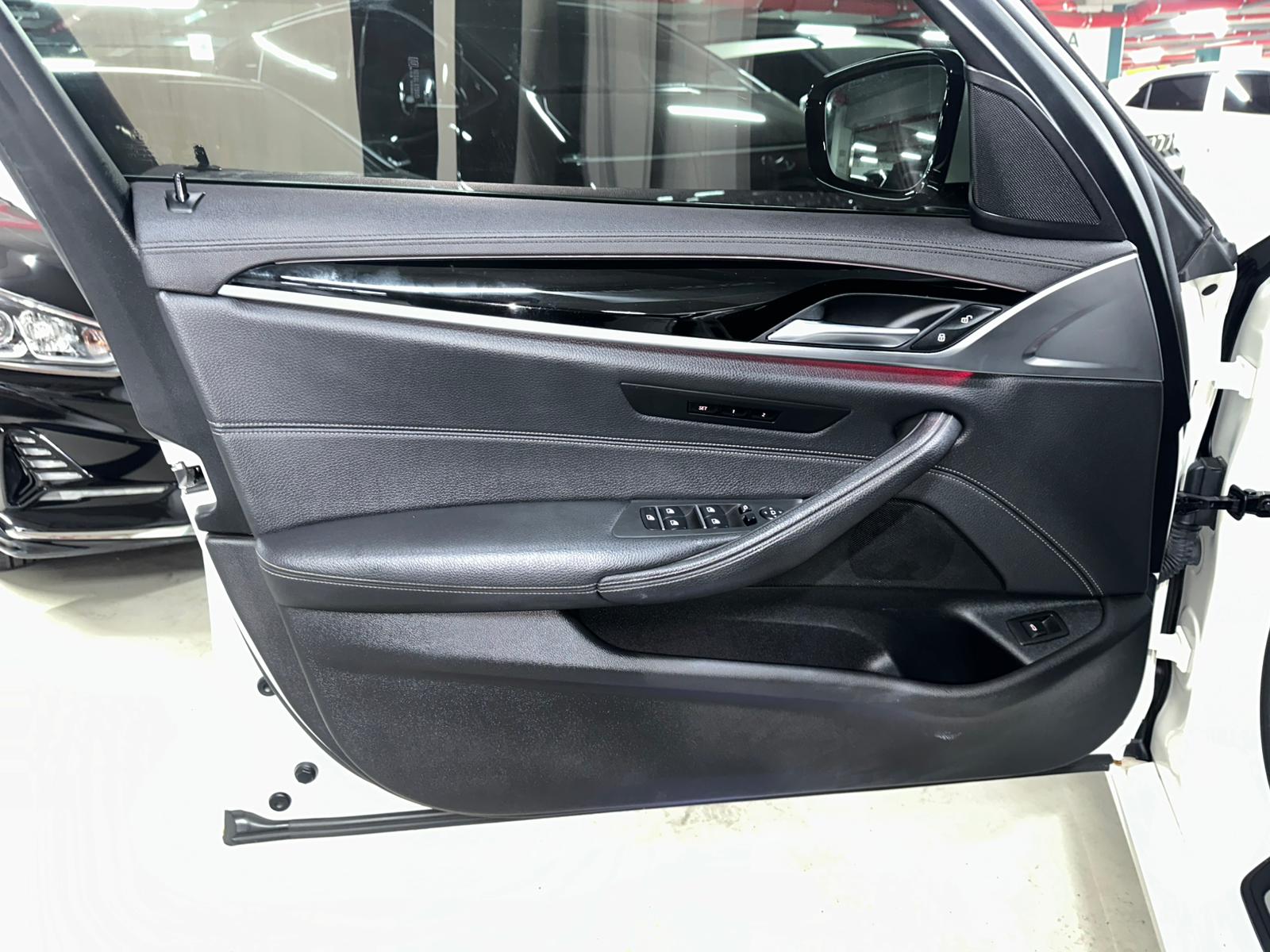 BMW 5SERIES