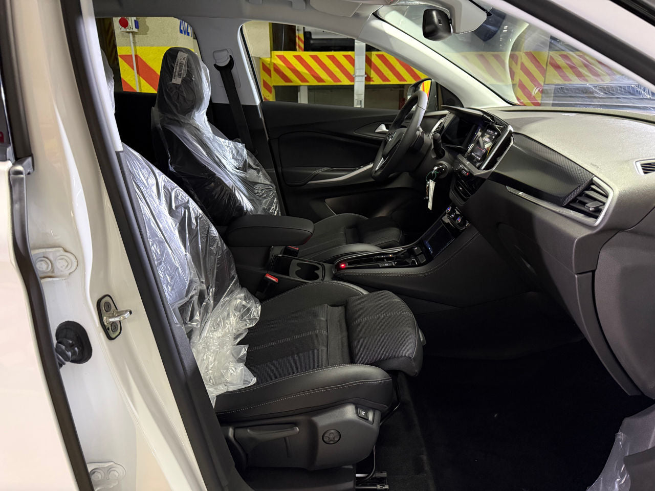 Opel Grandland X - W0VZ45GY8R6009050