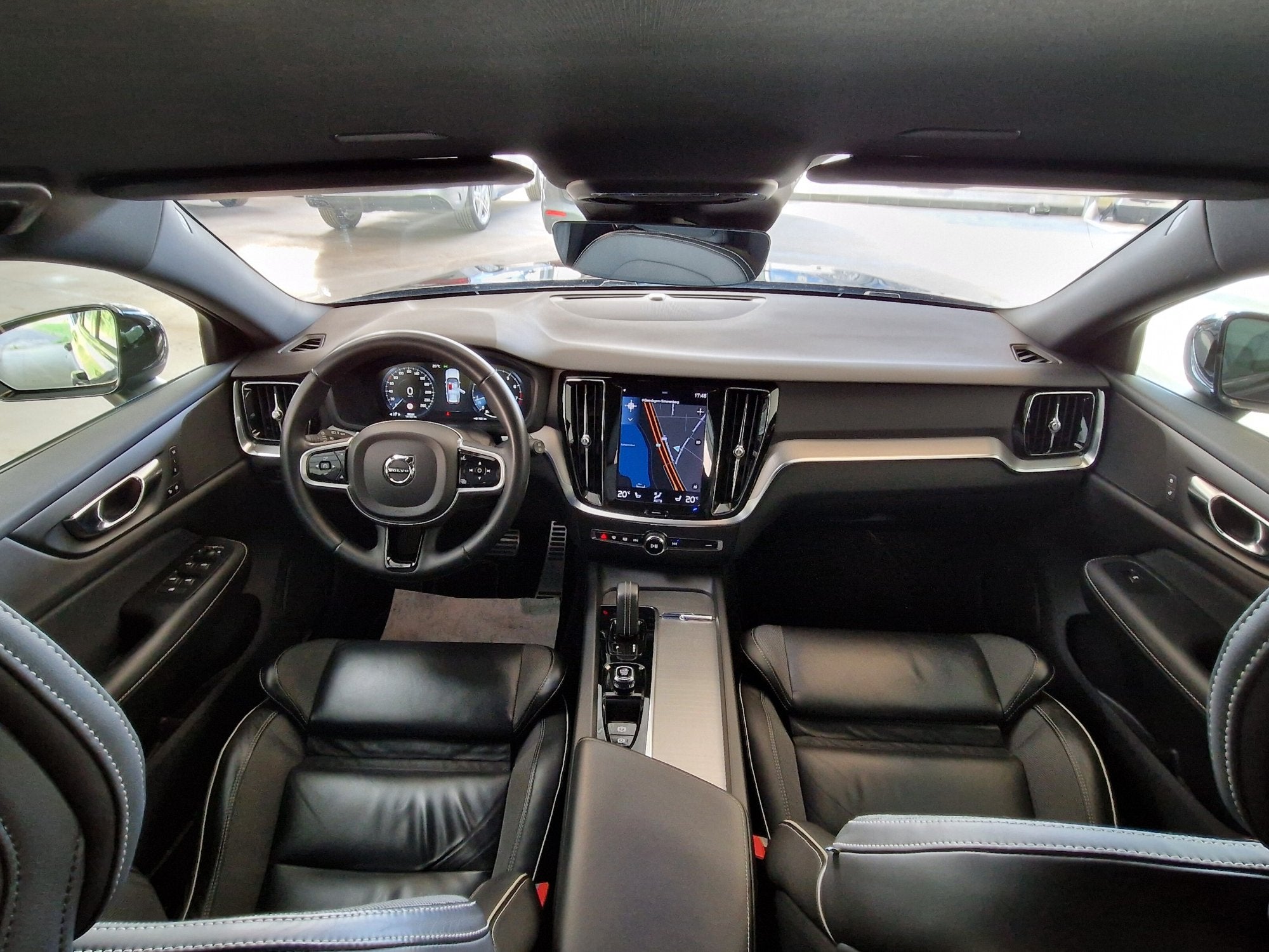 Volvo V60 B3 R-Design