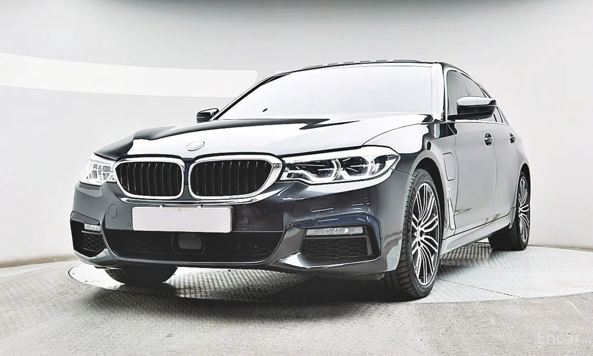 BMW G30