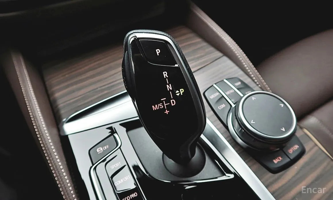 BMW G30