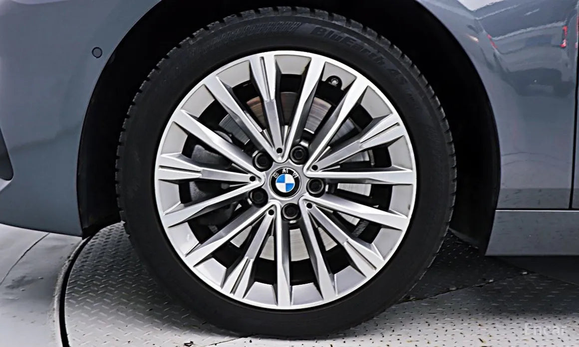 BMW F44