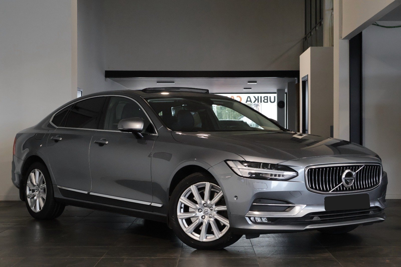 Volvo S90 D5