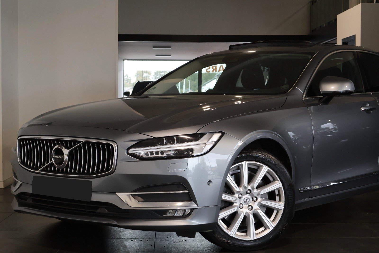 Volvo S90 D5