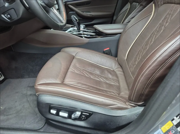 BMW 5 Series 530e