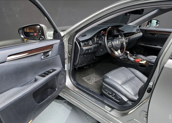Lexus ES 300h
