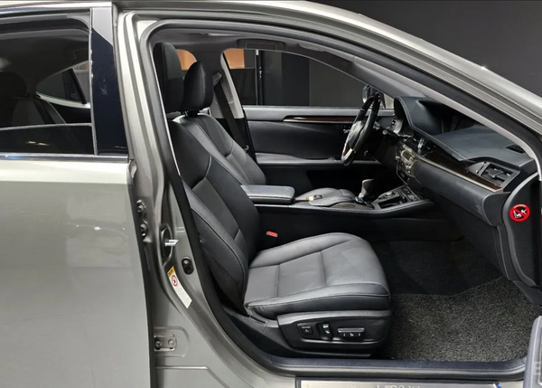 Lexus ES 300h