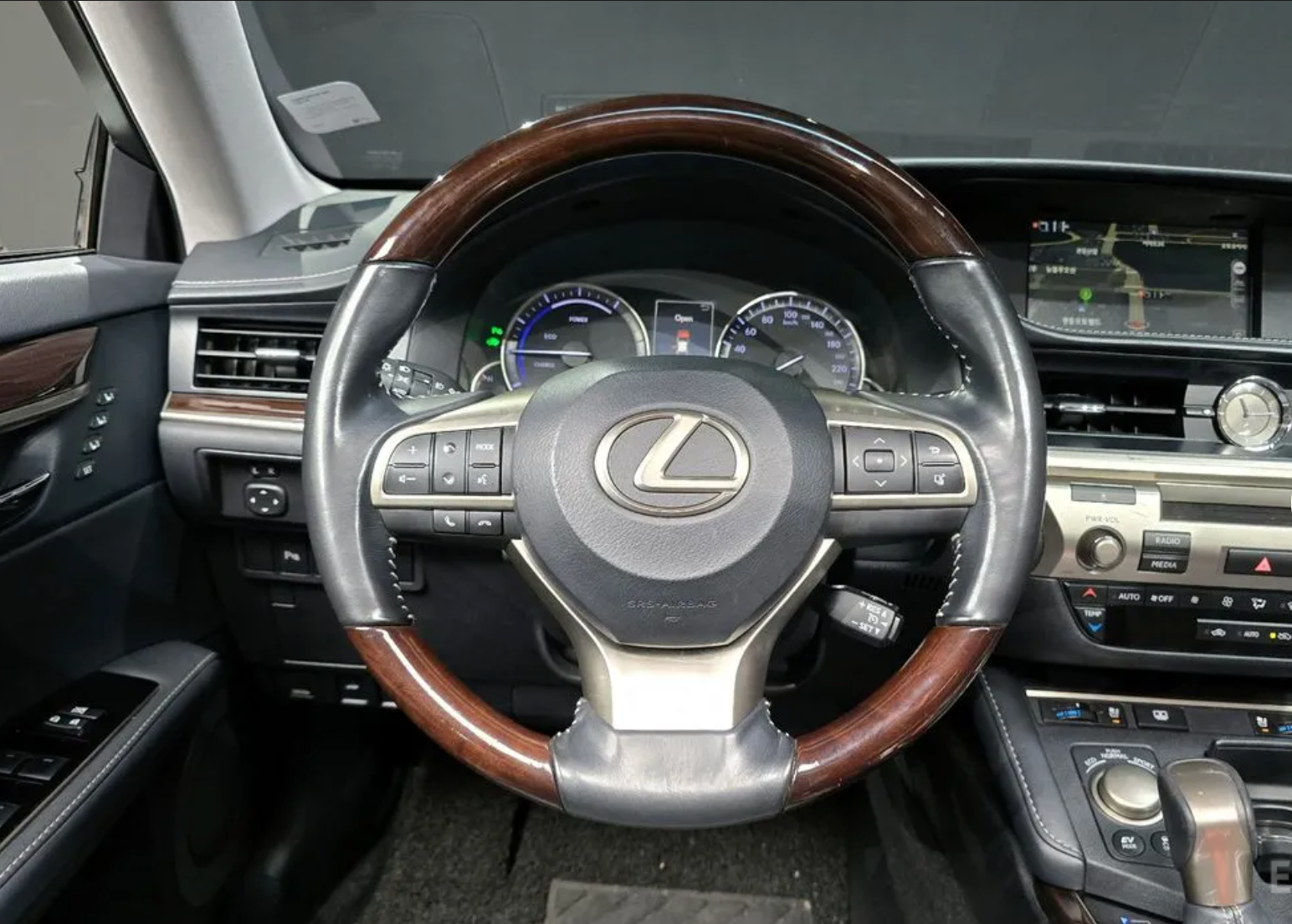 Lexus ES 300h