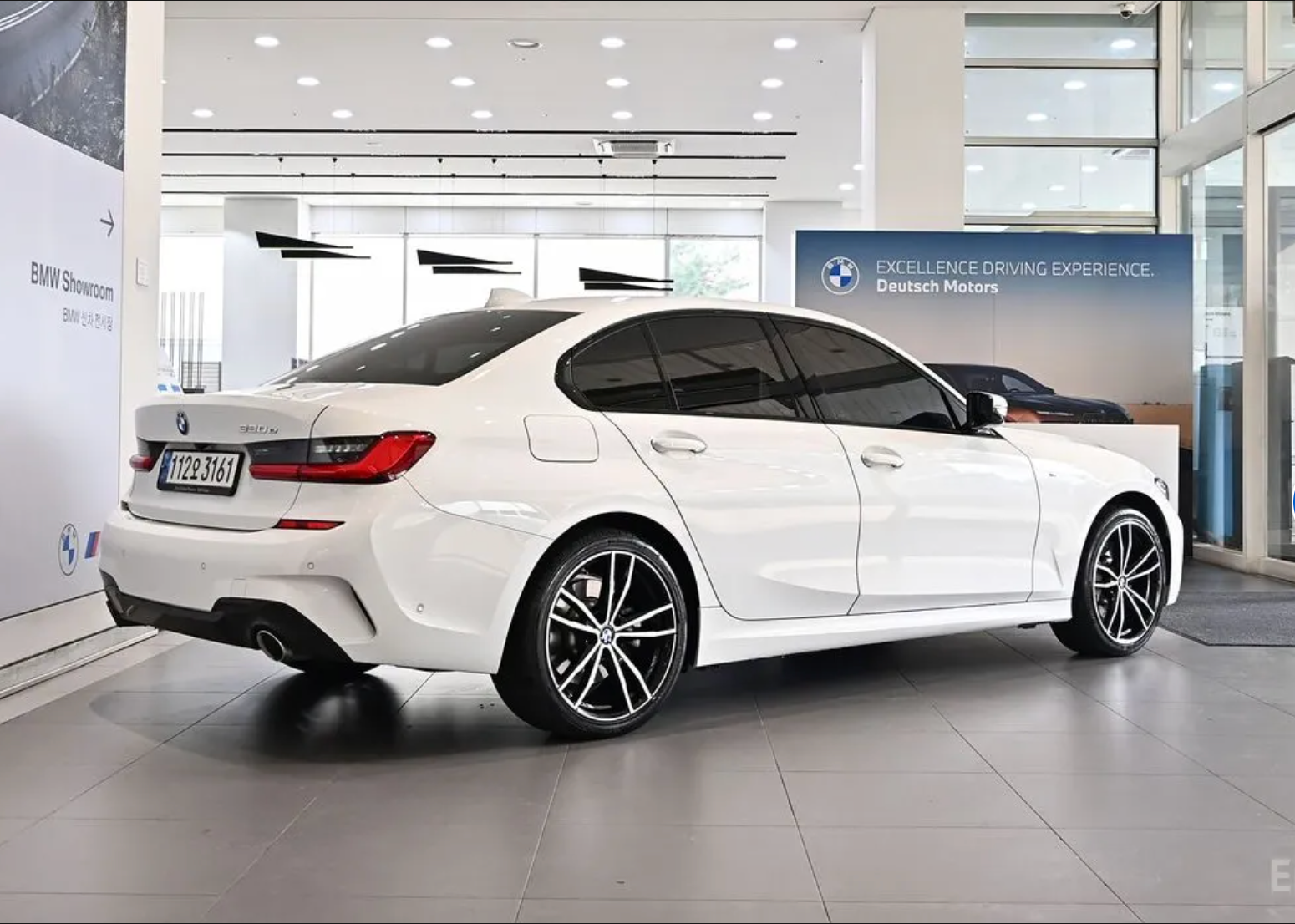 BMW 330e