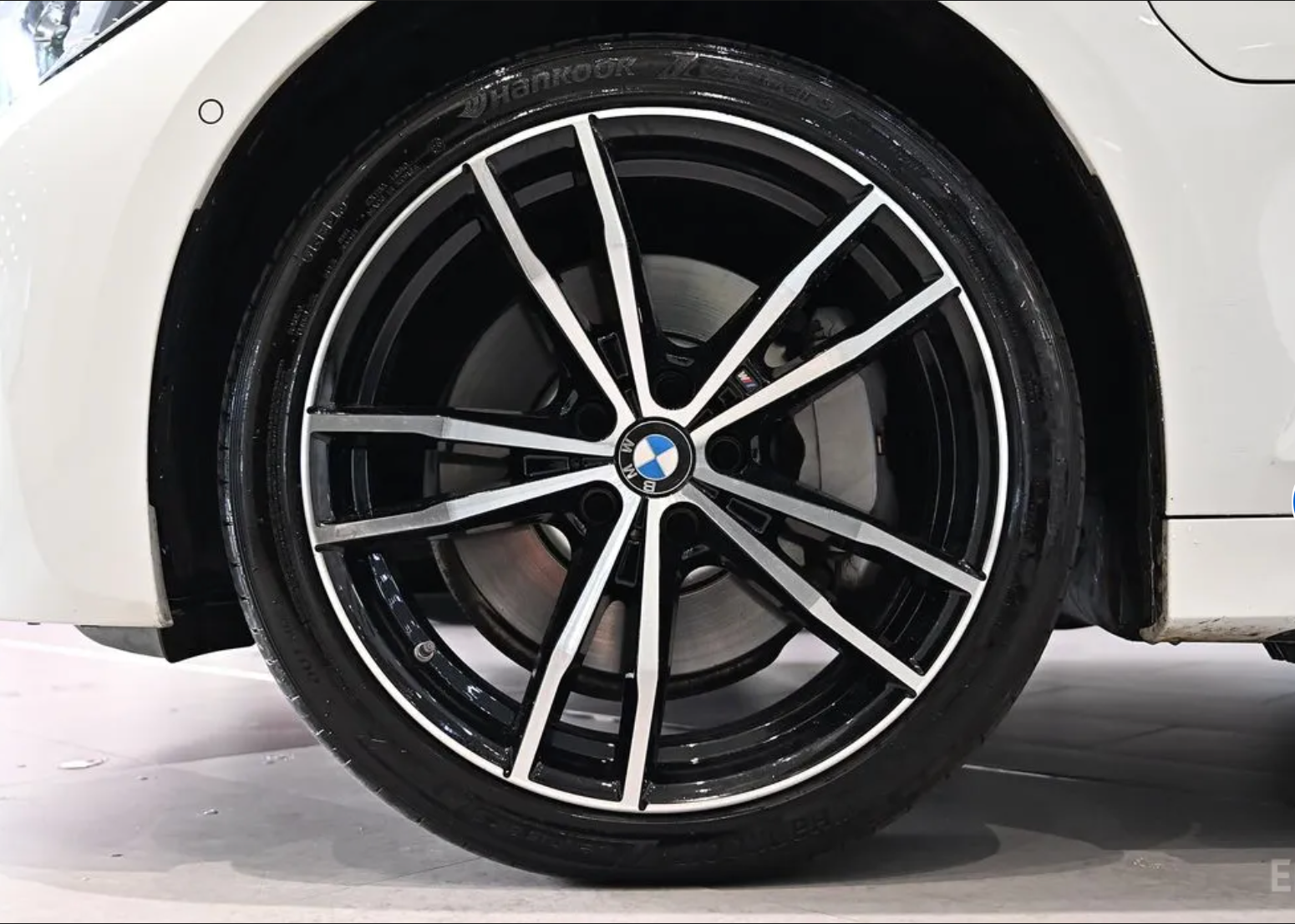 BMW 330e