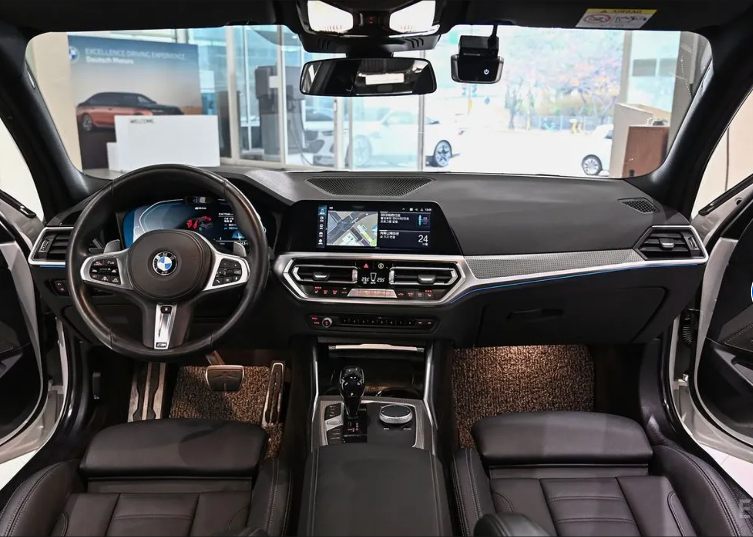 BMW 330e