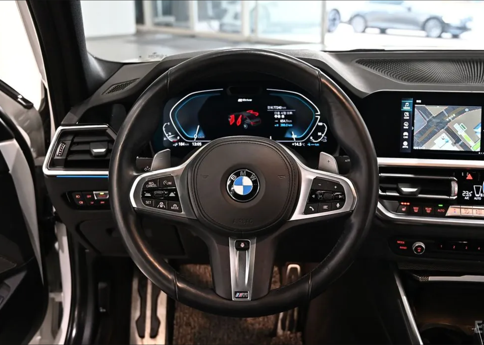 BMW 330e