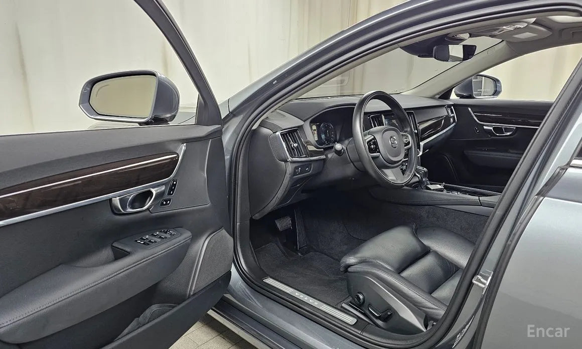 S90