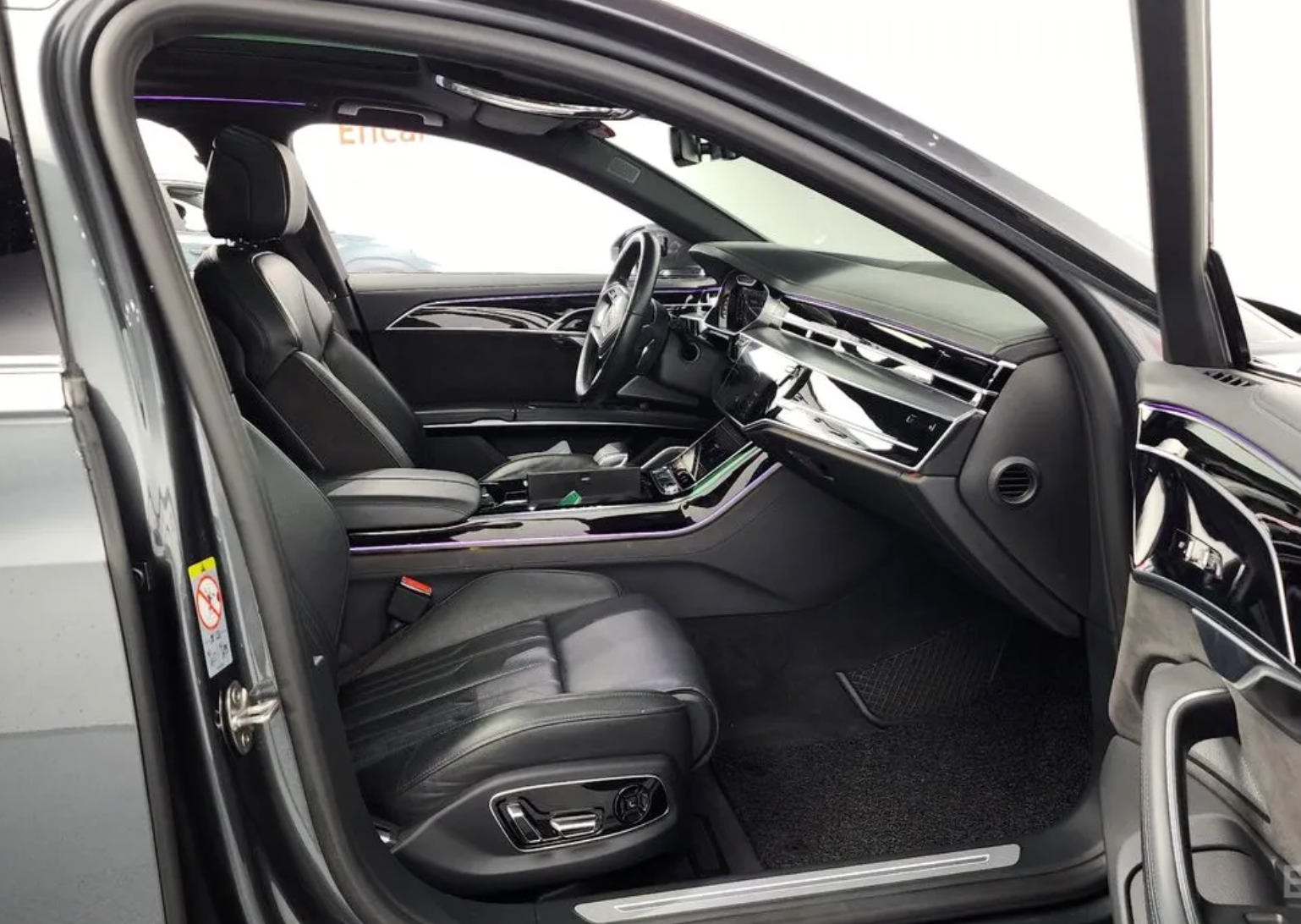 Audi A8L