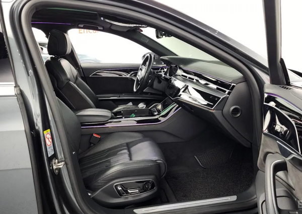 Audi A8L