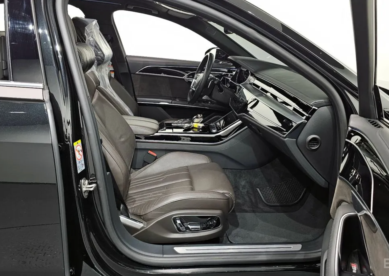 Audi A8L