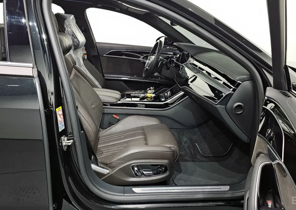 Audi A8L