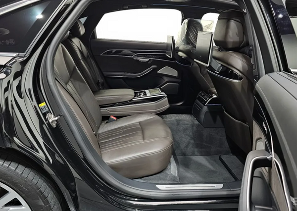 Audi A8L