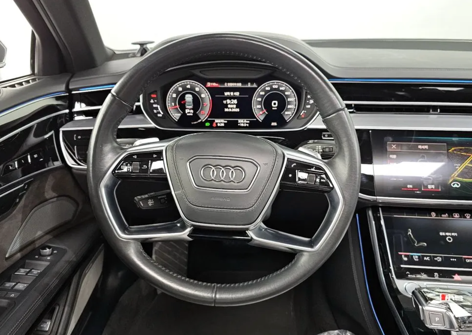 Audi A8L
