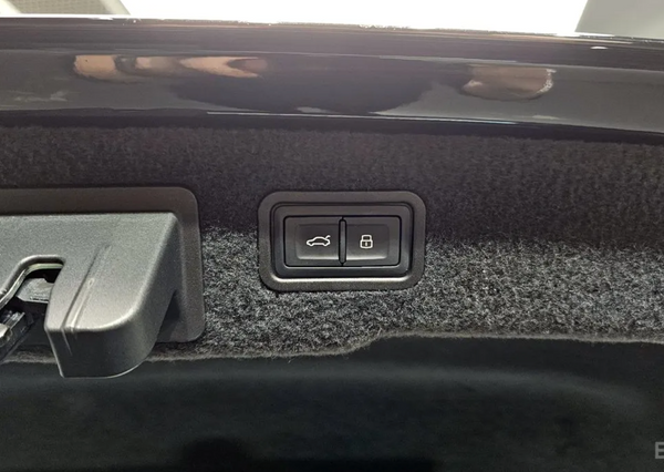 Audi A8L