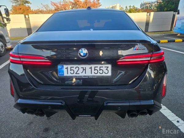 BMW M5 G90