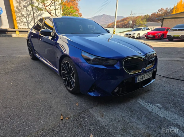 BMW M5 G90