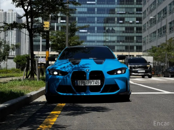 BMW M4 CS