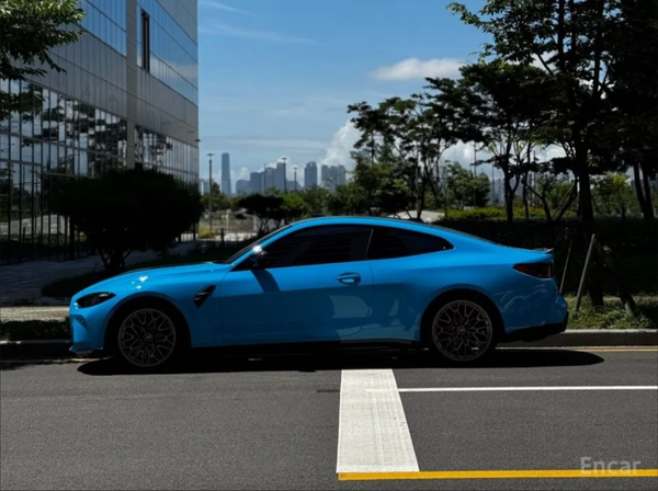 BMW M4 CS