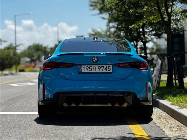 BMW M4 CS