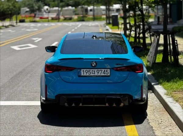 BMW M4 CS