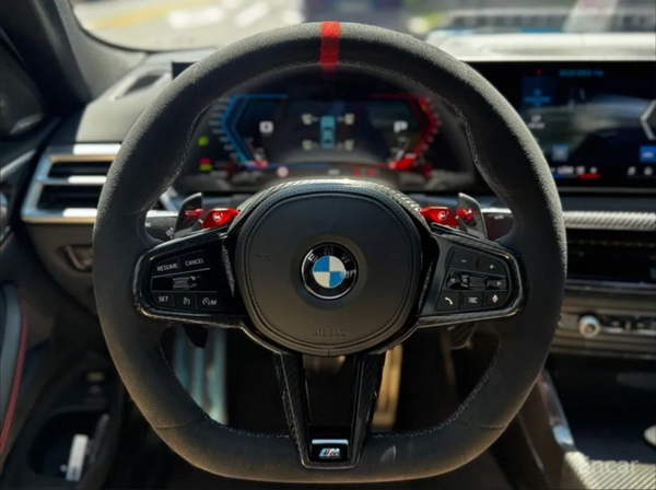 BMW M4 CS
