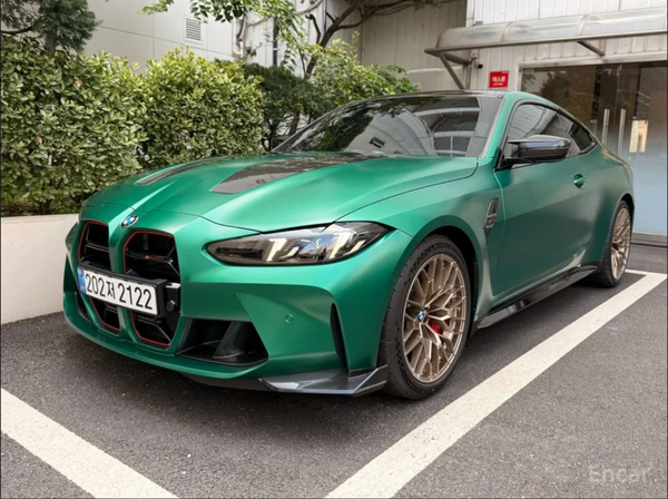 BMW M4 CS
