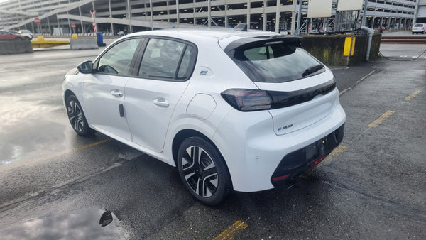 Peugeot e-208 GT