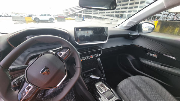 Peugeot e-208 GT